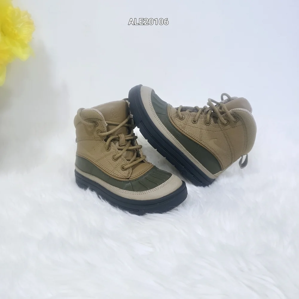 Nike Kids ACG Woodside 2 High GS Khaki/Beige/Brown and Olive Gree Boots Size 12C